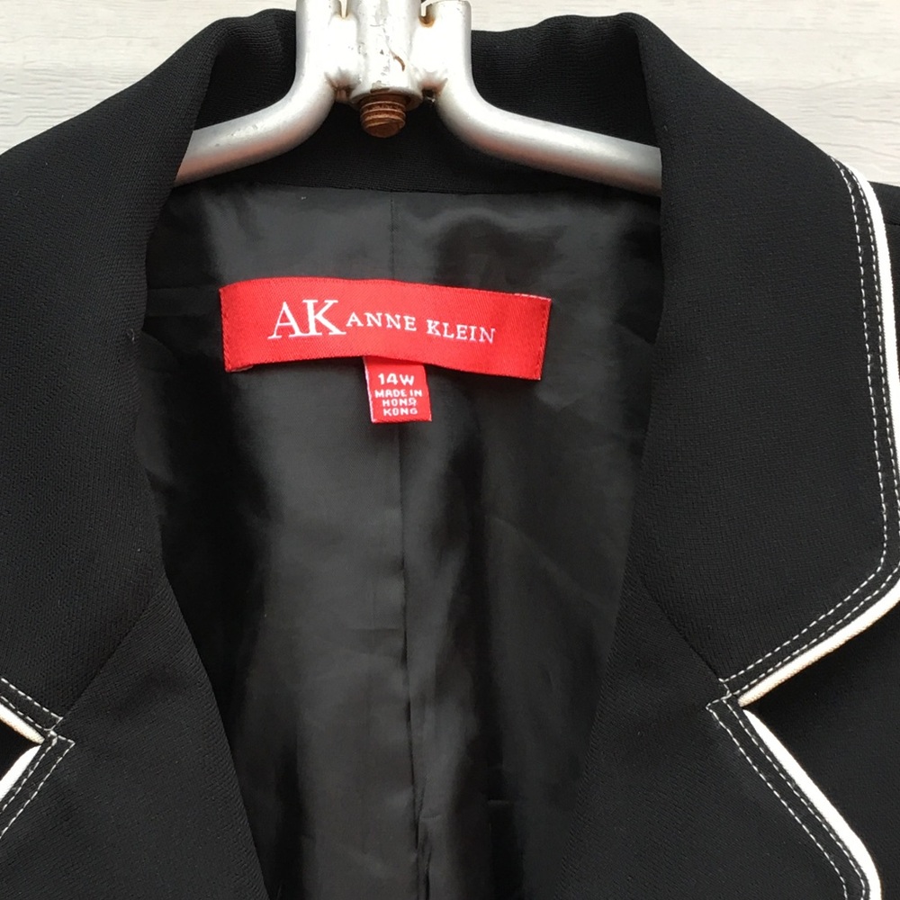 Anne Klein Three Button Blazer - image 3